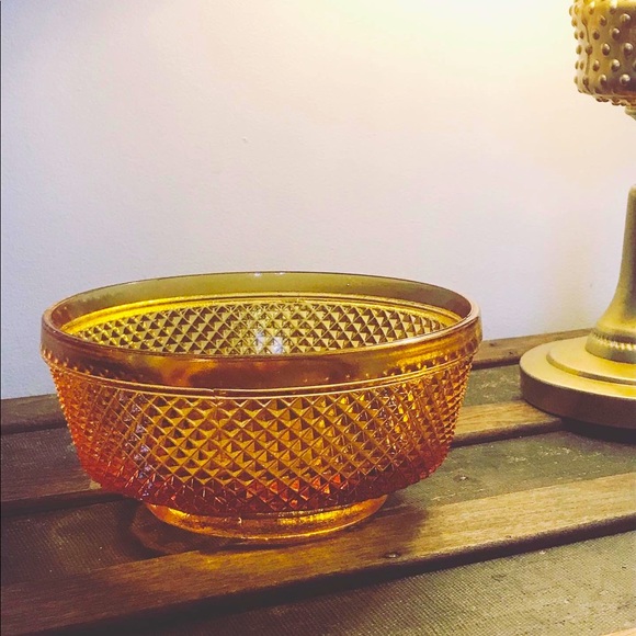 Vintage diamond point Amber glass dish - Picture 1 of 5